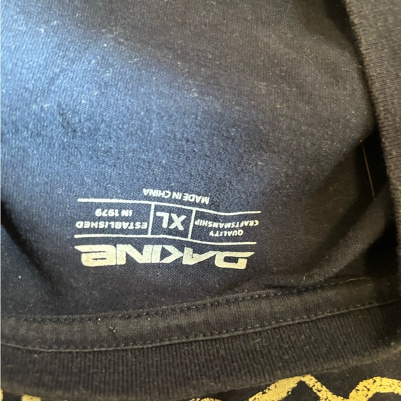 Dakine Blue Tshirt - Picture 3 of 3